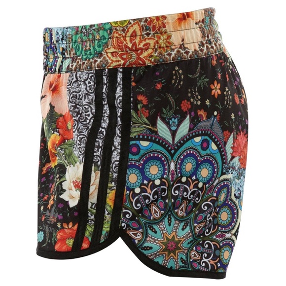 adidas Pants - Adidas Jardim shorts 🌺
